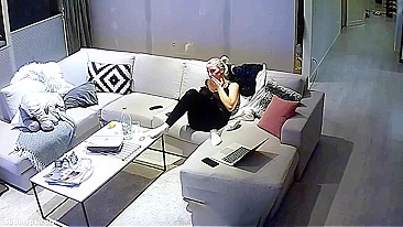 Espiando Vizinha Gostosa se Masturbando Até Gozar Loucamente