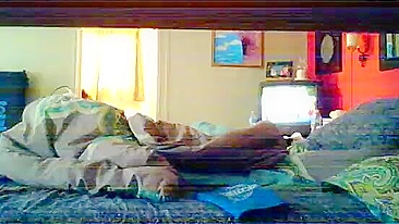 Câmera Escondida Flagra Mãe Esfregando Buceta Loucamente, Múltiplos Orgasmos Explodem